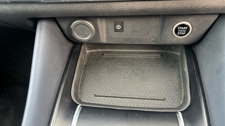 Nissan Qashqai 1.3 DiG-T MH Tekna 5dr Petrol Hatchback